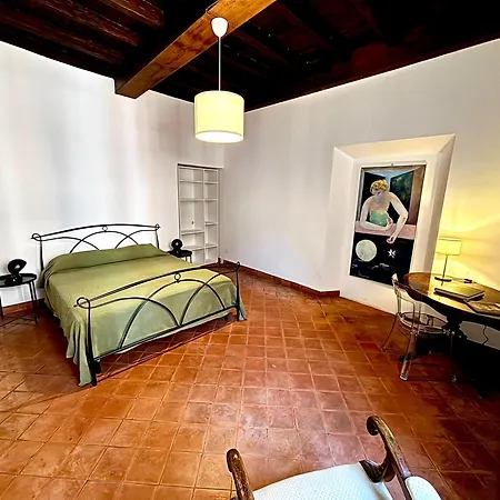 Apartment Atelier Ed Affreschi A Campo De Fiori Rome